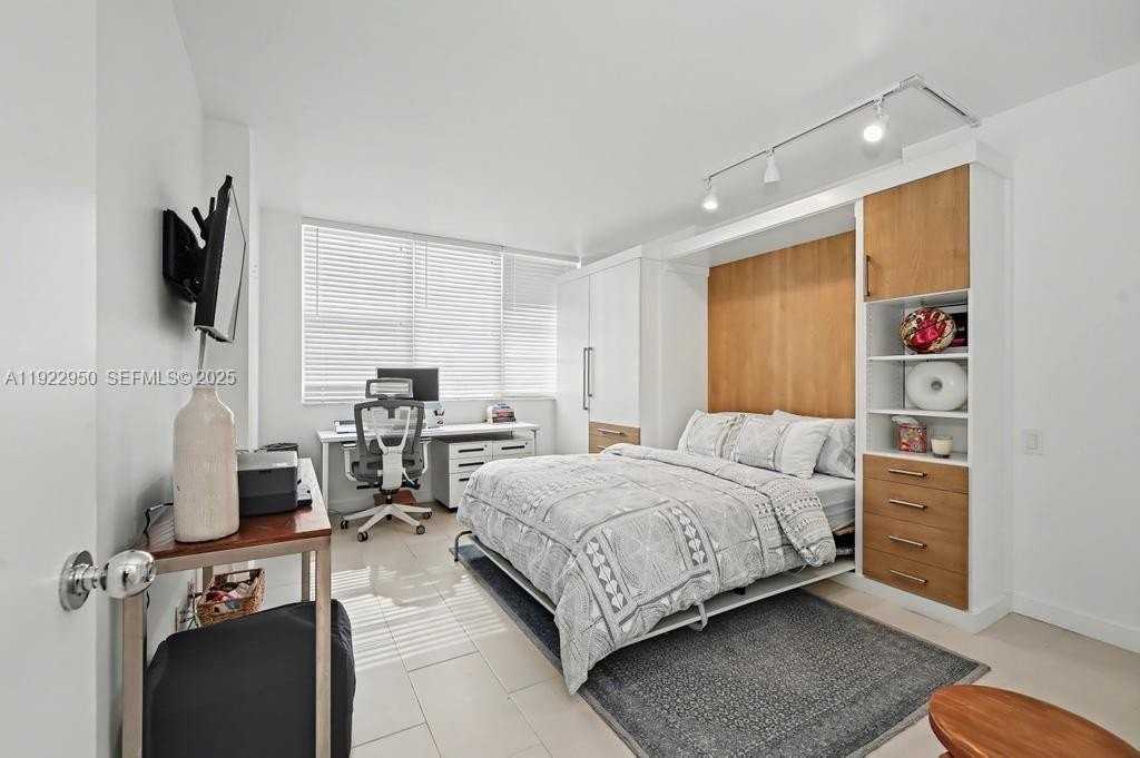 3301 Ne 5th Ave #814 - Photo 5 of 14