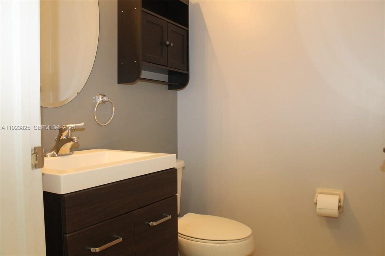 17441 Sw 153rd Ct #17441 - Photo 4 of 27