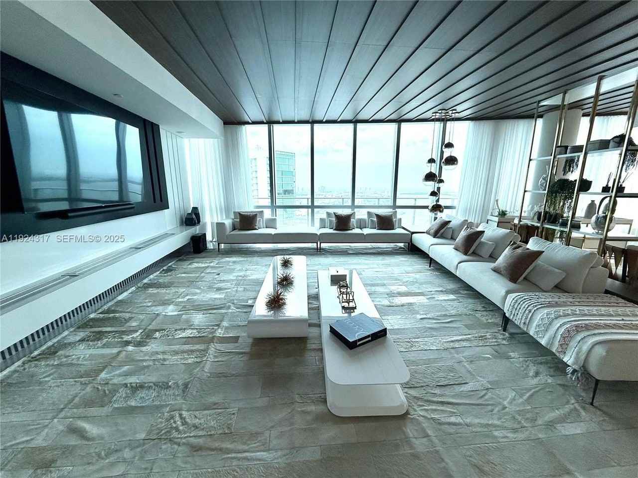 851 Ne 1st Ave #4811 - Photo 4 of 30