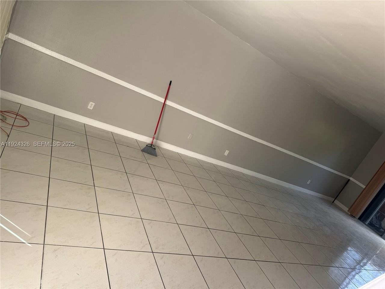 2029 Nw 59th Ave #1 - Photo 7 of 8