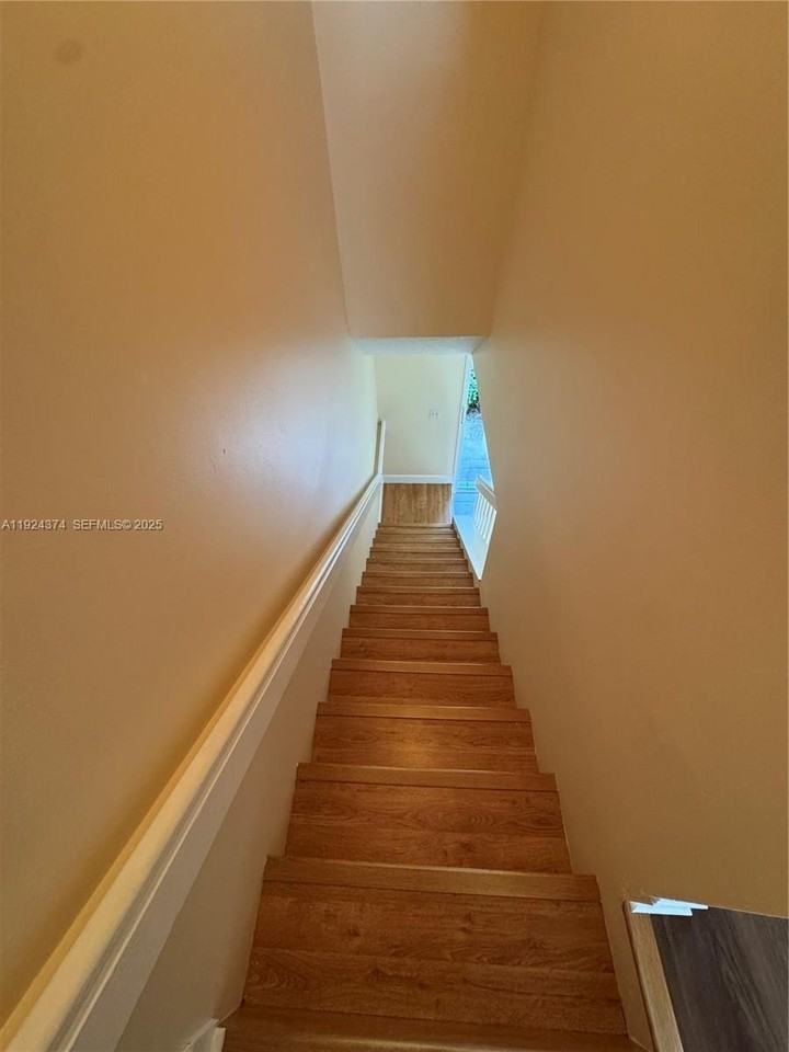11614 Nw 37th St #11614 - Photo 6 of 8