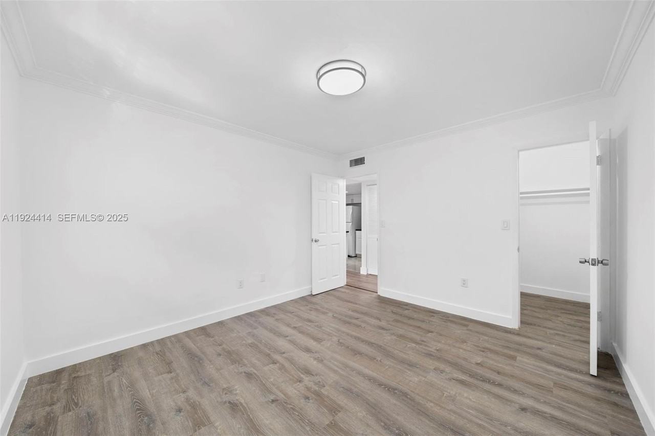 4335 Departures #405 - Photo 4 of 14