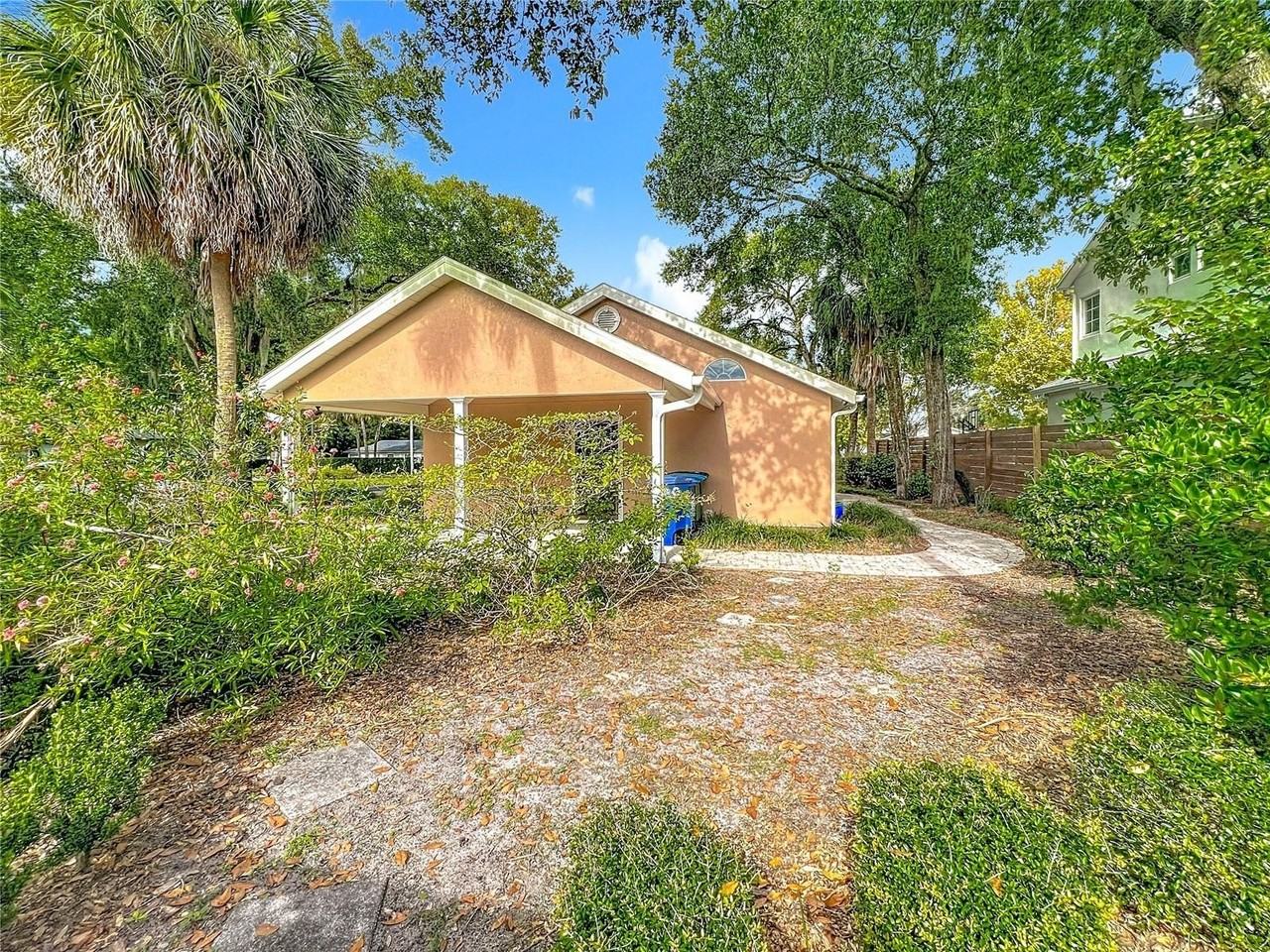 332 Harris Ave - Photo 6 of 49