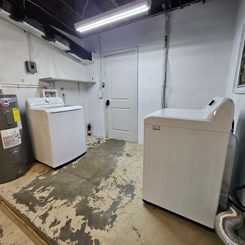 Bolling Dr - Photo 2 of 8