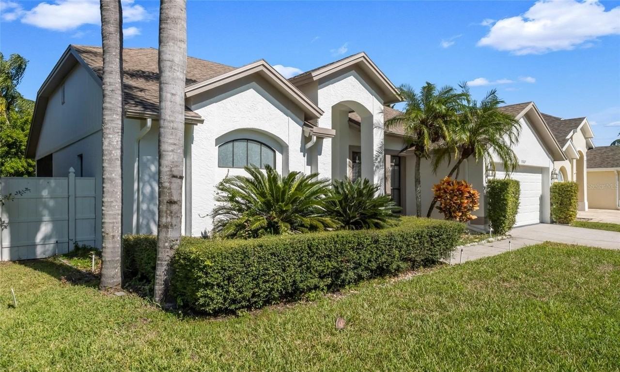 9327 Pontiac Dr - Photo 2 of 50