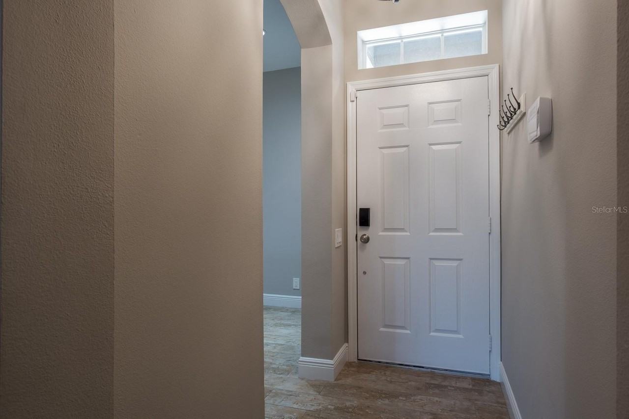 3298 Covered Bridge Dr W - Photo 6 of 50