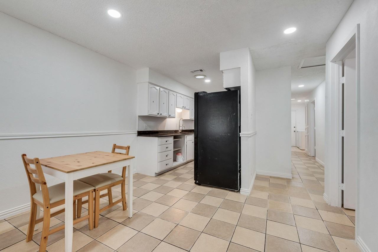 W Cedar St - Photo 4 of 13