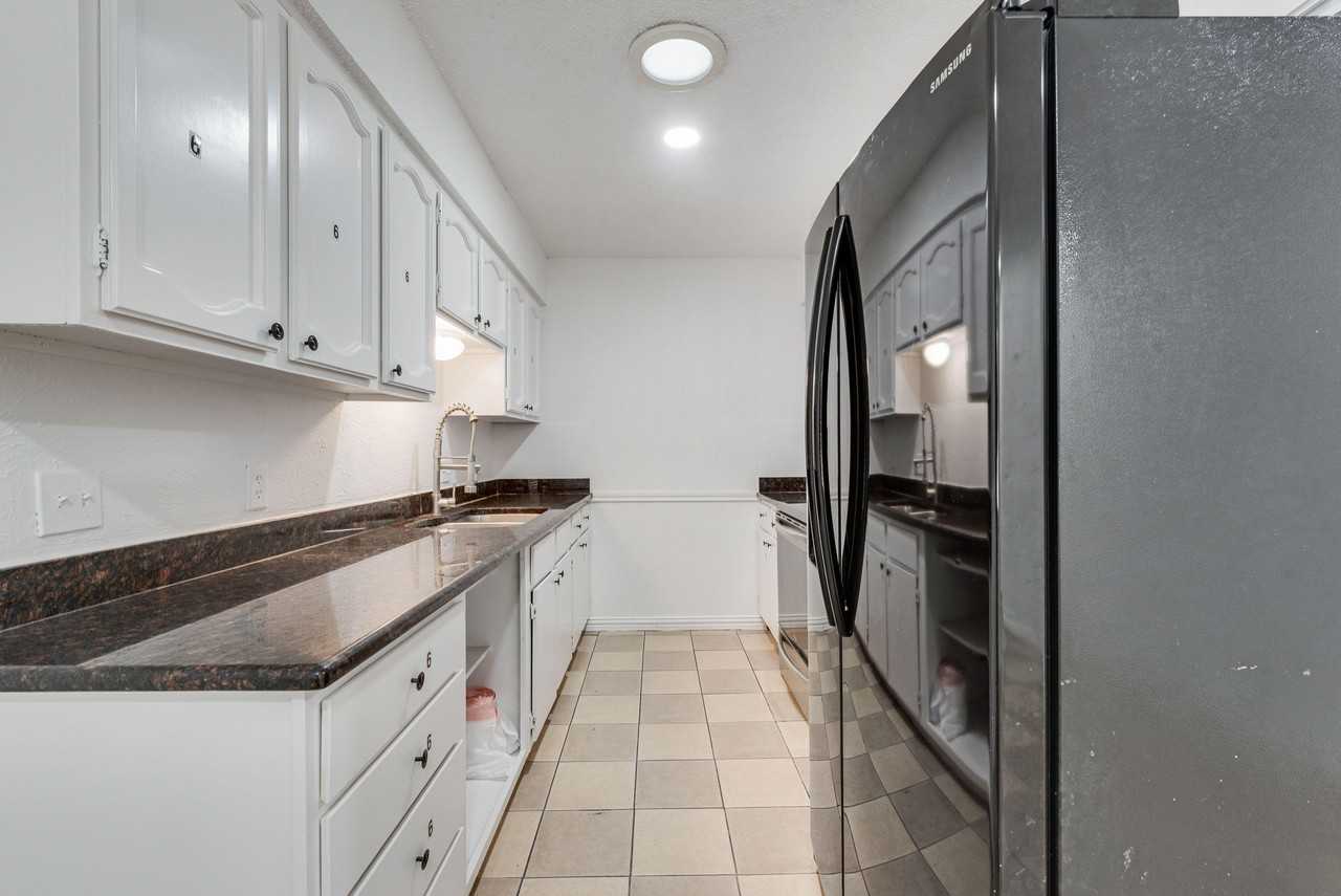 W Cedar St - Photo 5 of 13