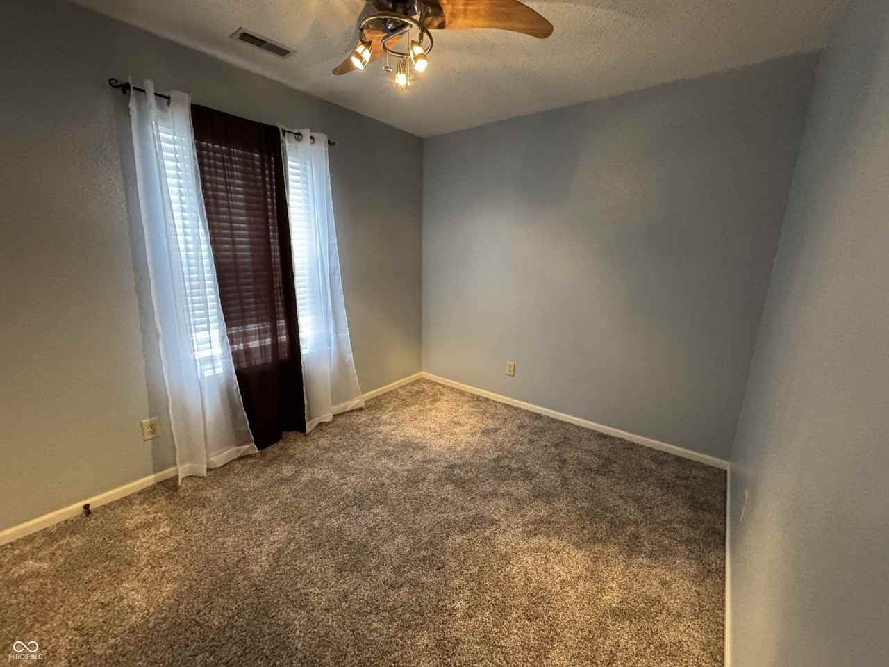 4631 W Smith Valley Rd - Photo 5 of 26