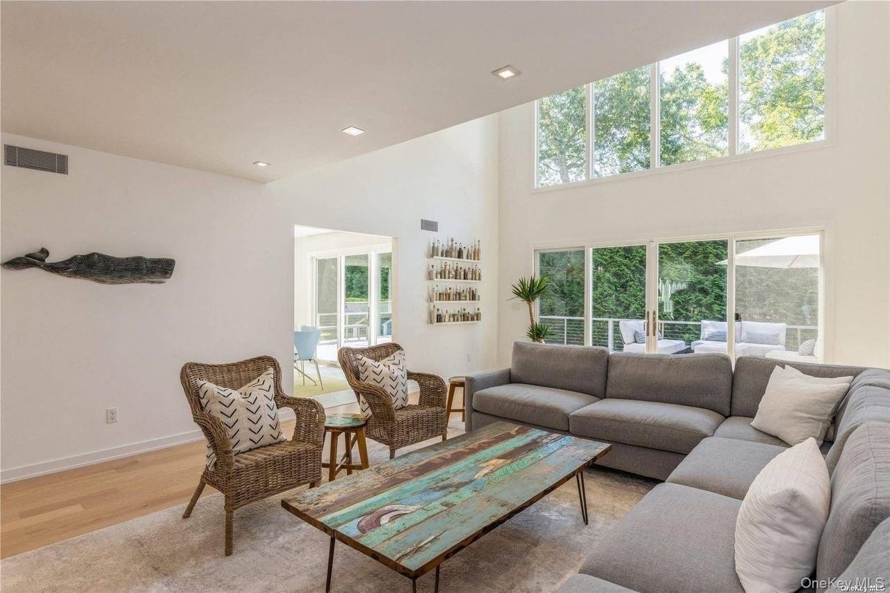 19 Woodland Way - Photo 3 of 22