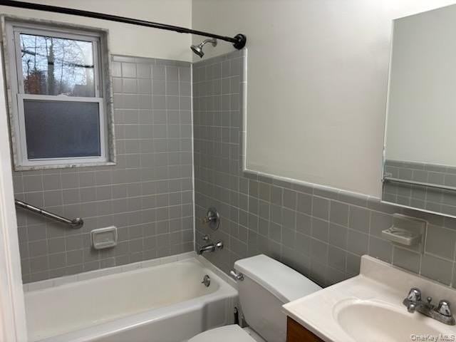 221 N Middletown Rd Apt C #C - Photo 7 of 10