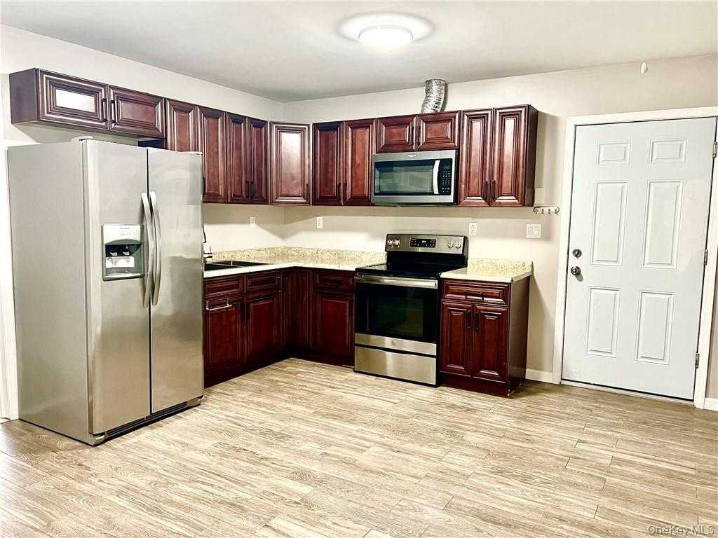 108 North St Apt 301 #301 - Photo 2 of 19