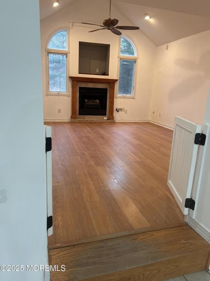 823 Bowman Rd - Photo 7 of 27