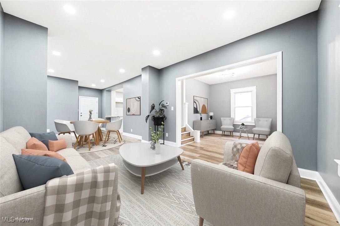 4802 Gifford Ave - Photo 5 of 32