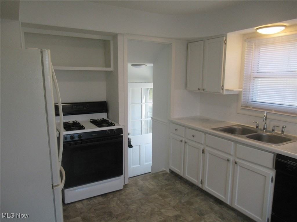 8005 Bremen Ave - Photo 7 of 27