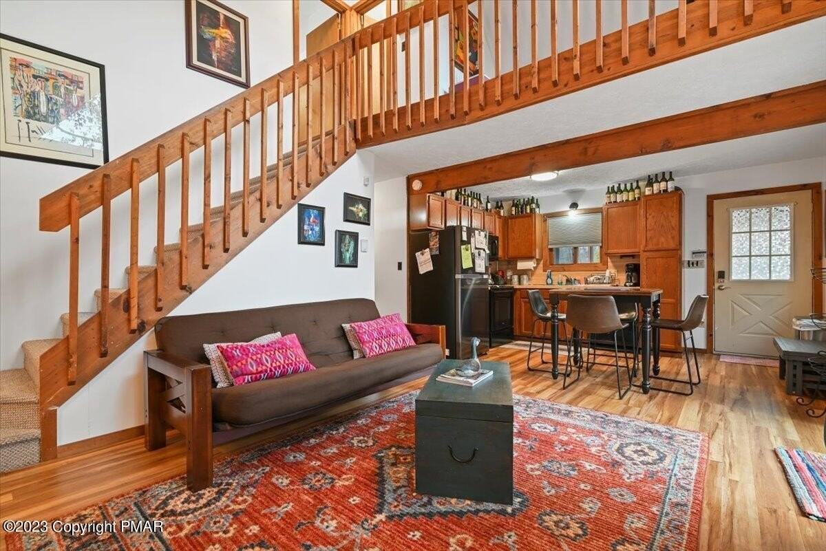 250 Brentwood Dr - Photo 5 of 44