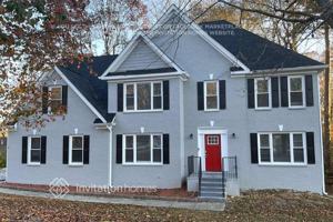 featured image of 1810 Collines Avenue