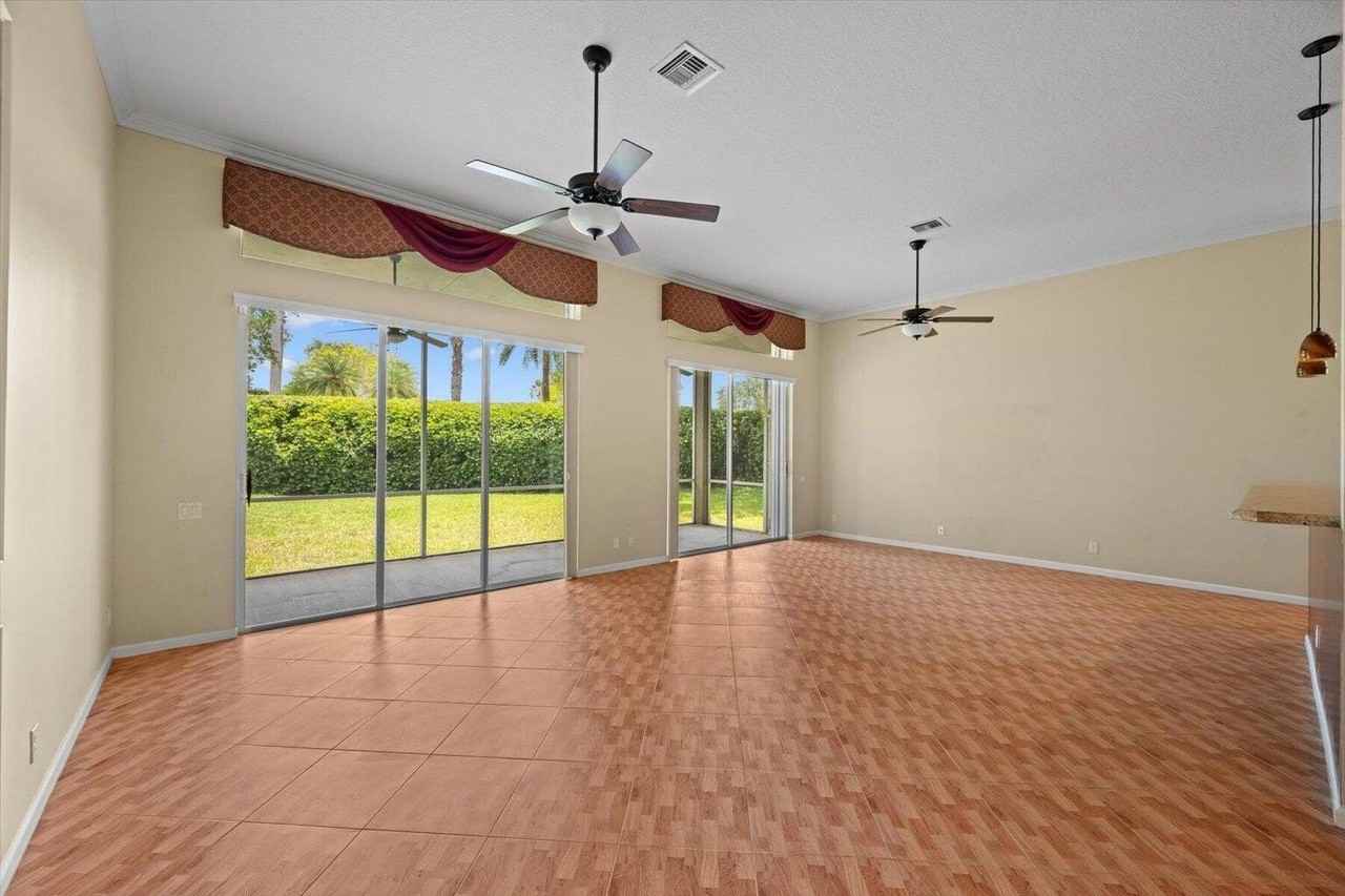 9819 Mantova Drive - Photo 4 of 24