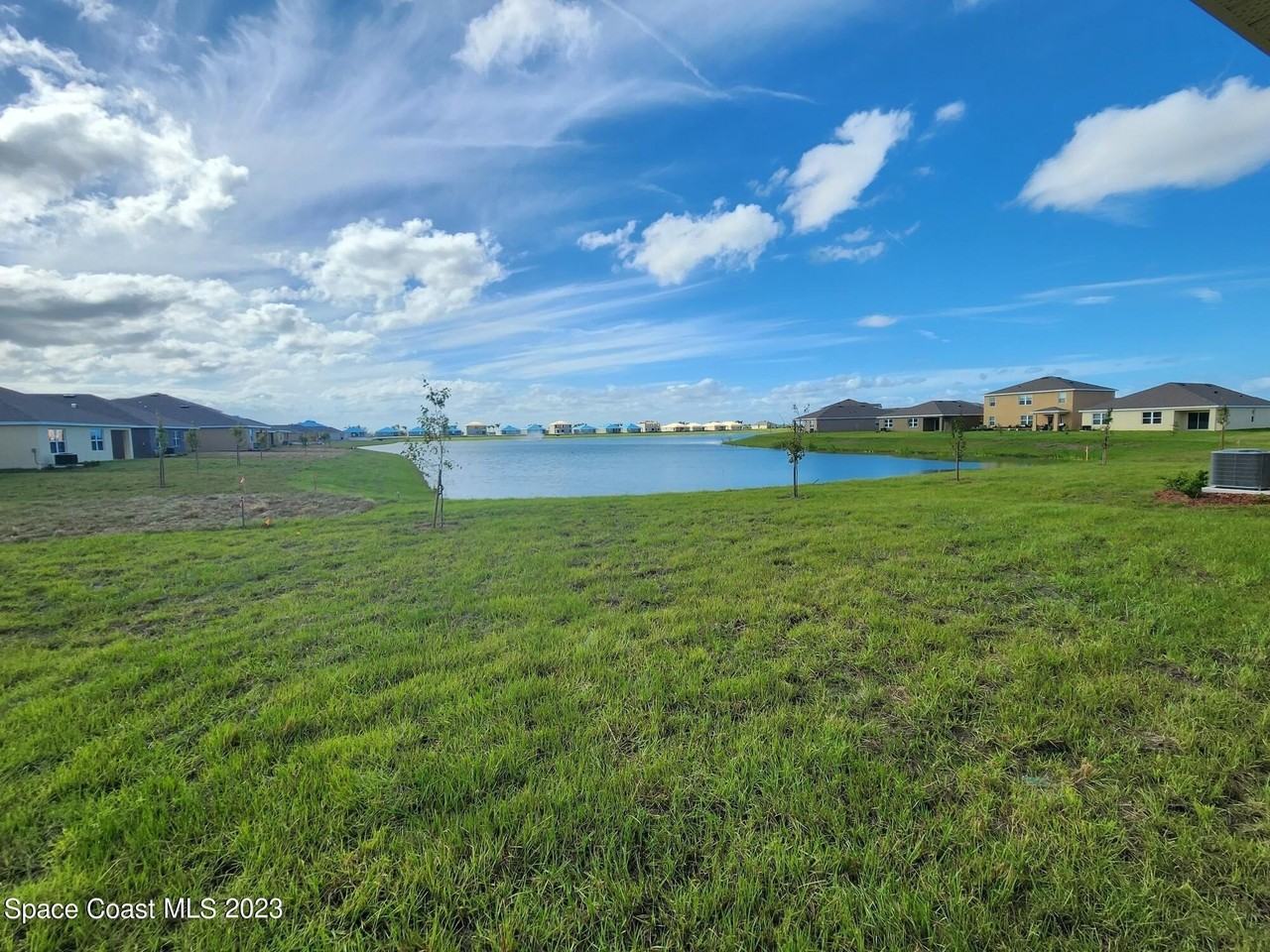 1232 Mcfarland Dr - Photo 3 of 32