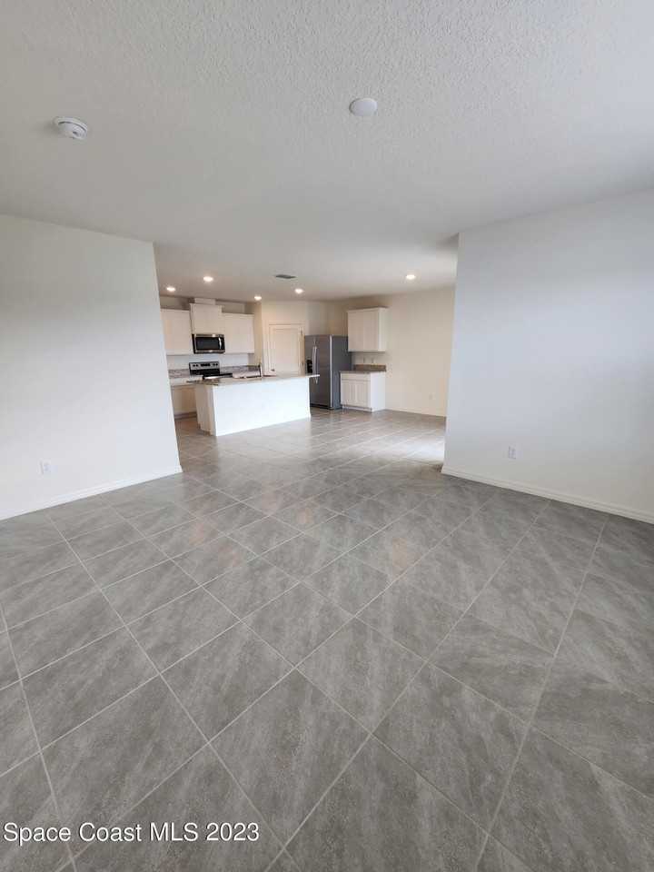 1232 Mcfarland Dr - Photo 6 of 32