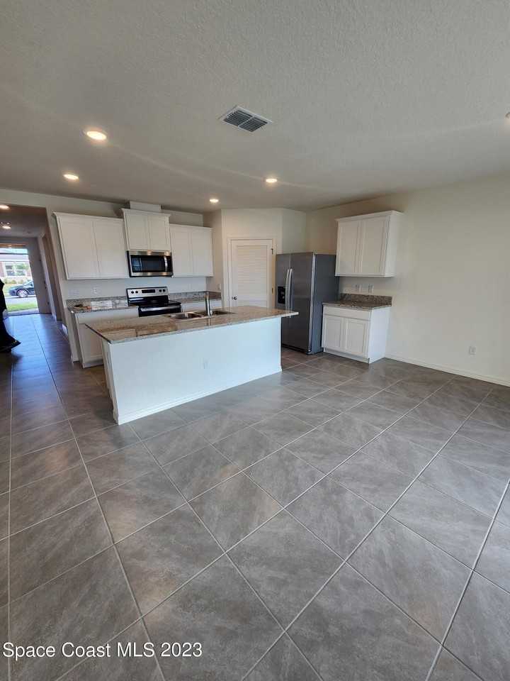 1232 Mcfarland Dr - Photo 7 of 32