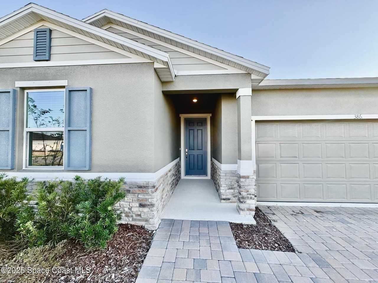 386 Glaspell Cir Se - Photo 2 of 19