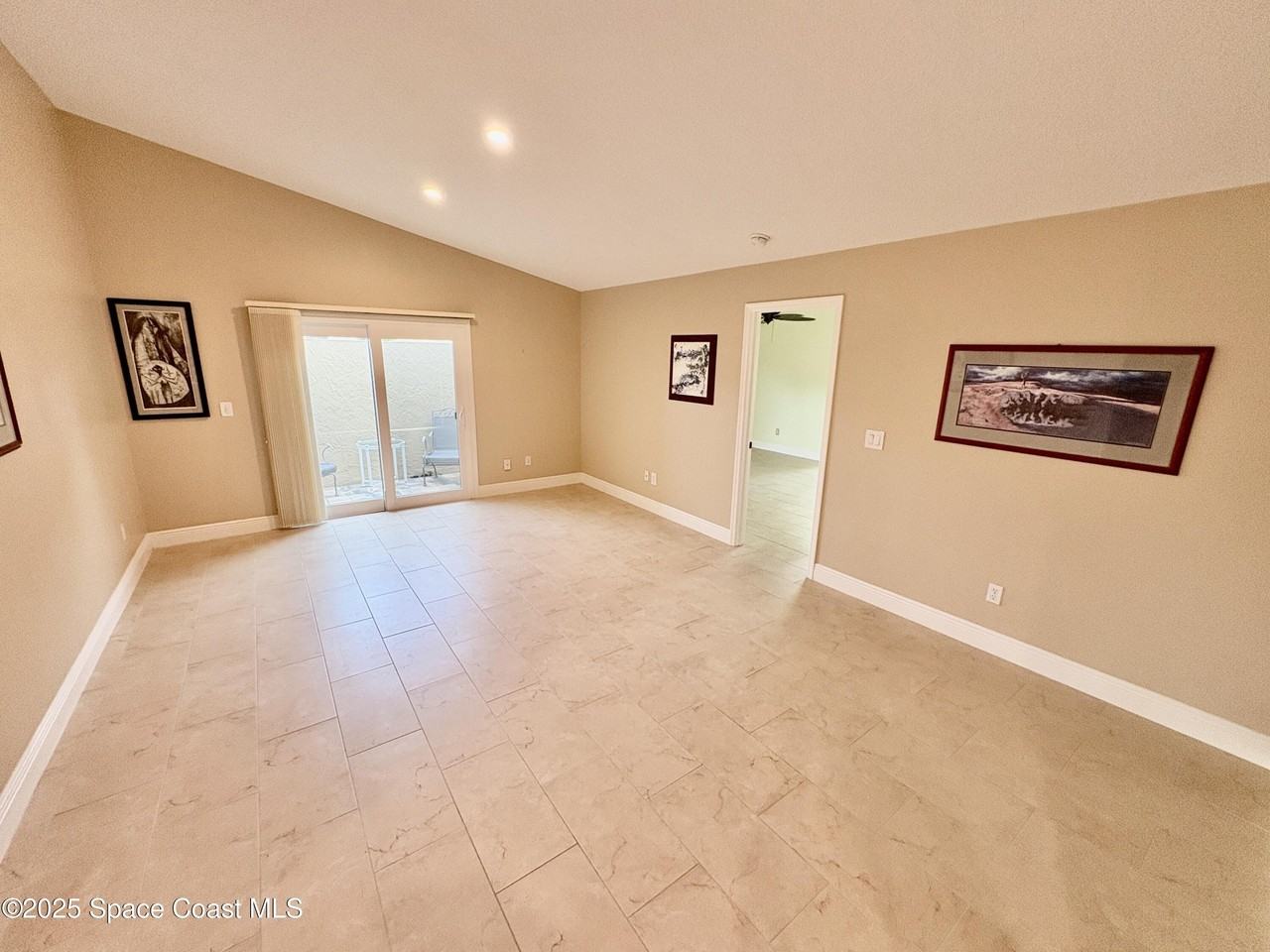 349 Country Walk St - Photo 6 of 20