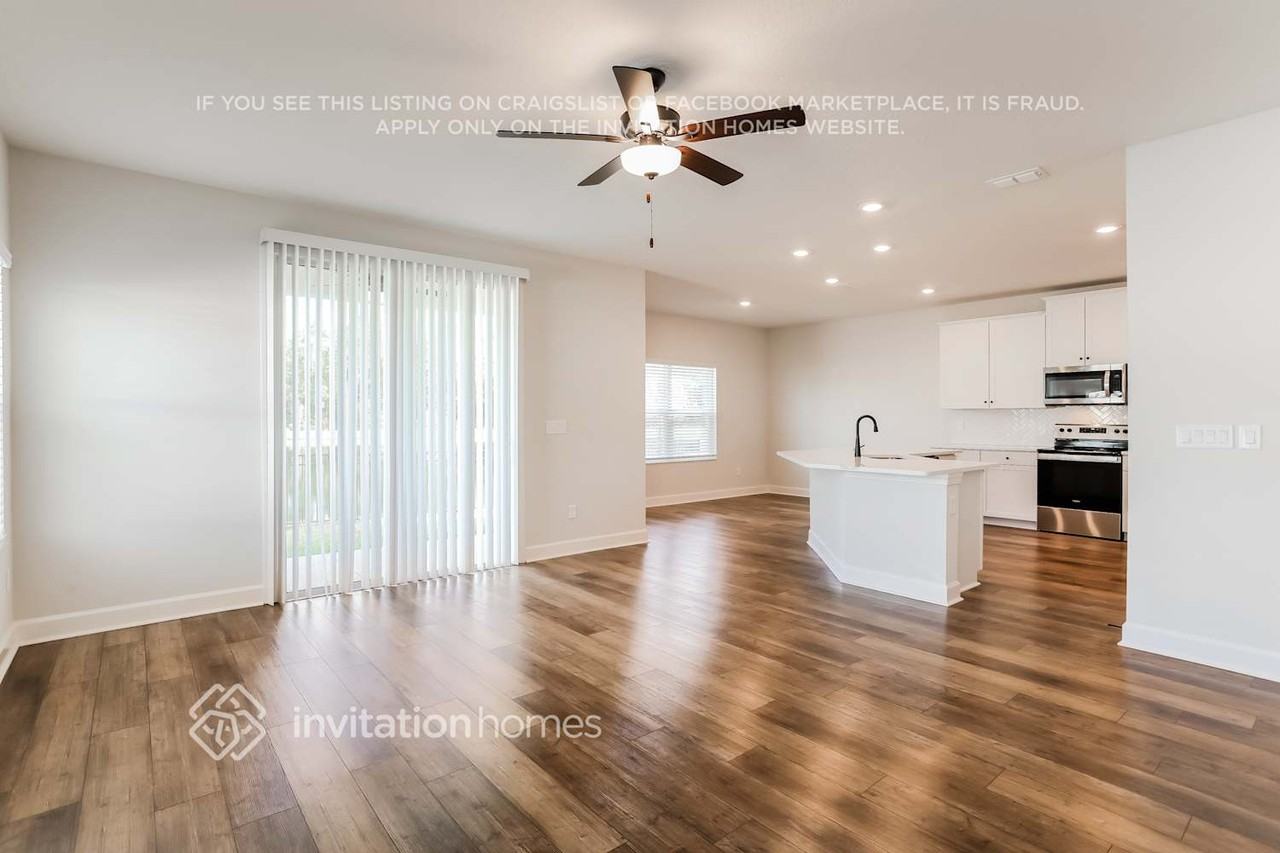 59 Shallow Bay Ct - Photo 5 of 17