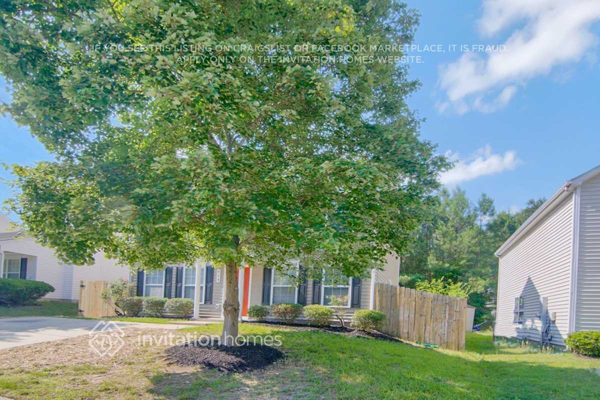 914 Ujamaa Dr - Photo 3 of 26