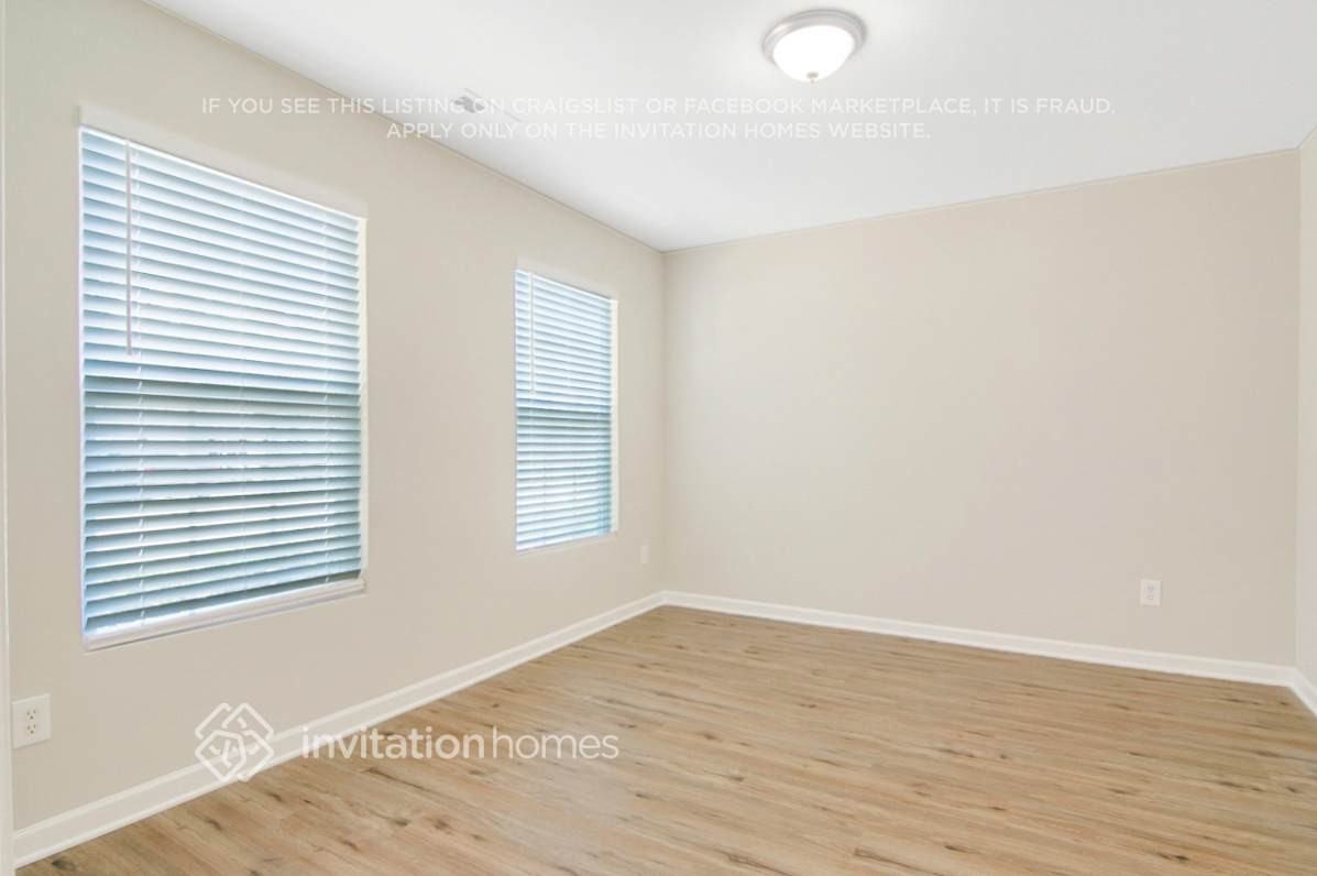 914 Ujamaa Dr - Photo 6 of 26