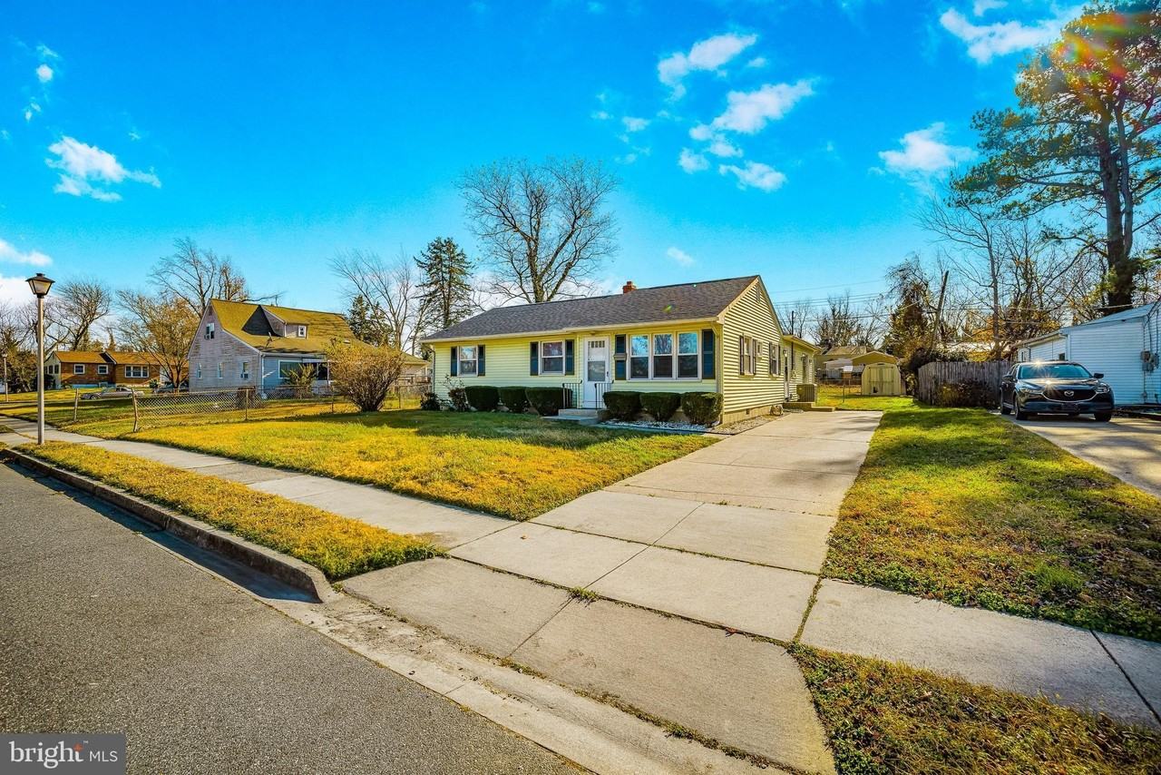 816 Lincoln Street - Photo 3 of 37