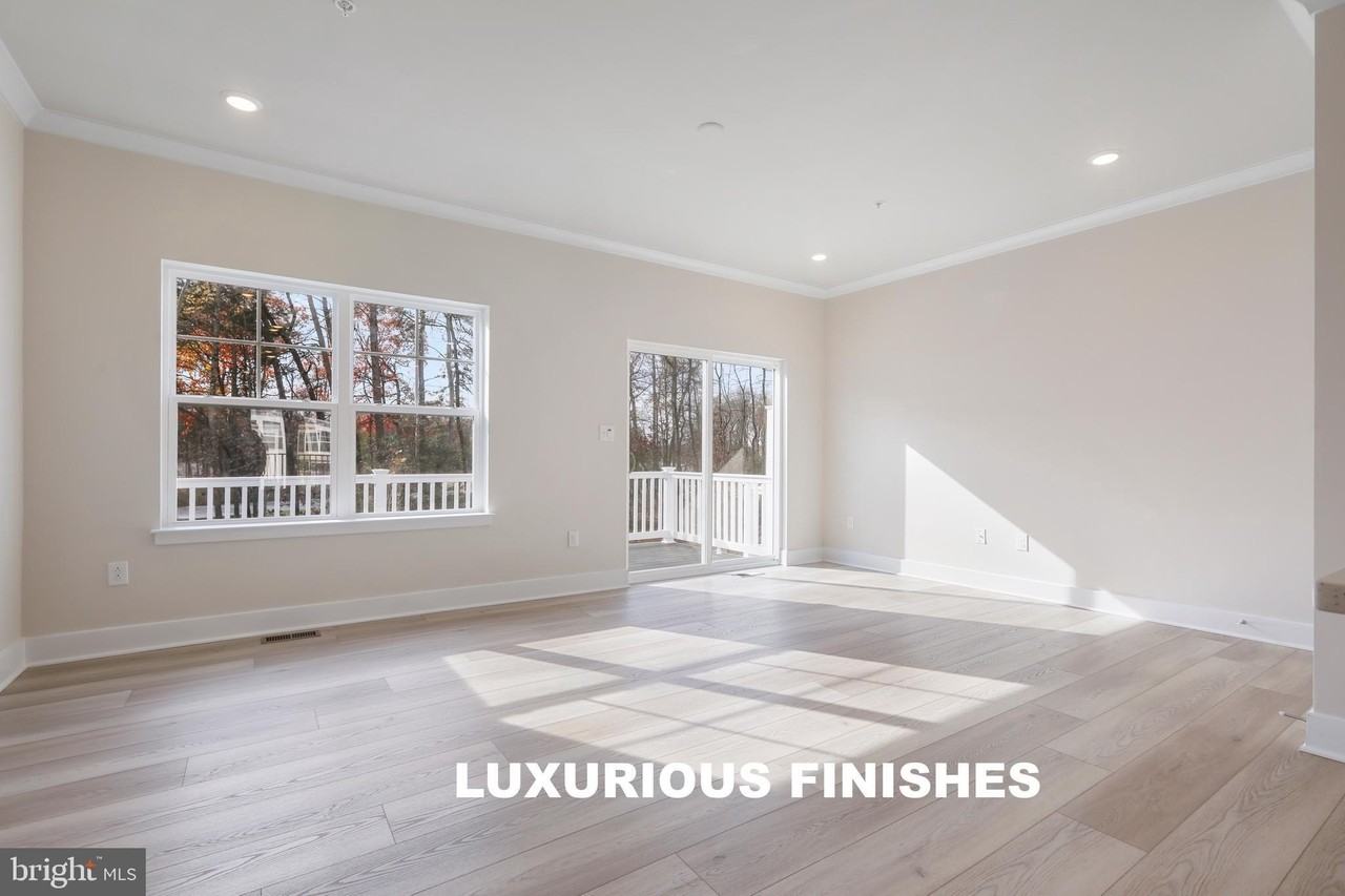 6822 Winterhill Ln - Photo 4 of 50