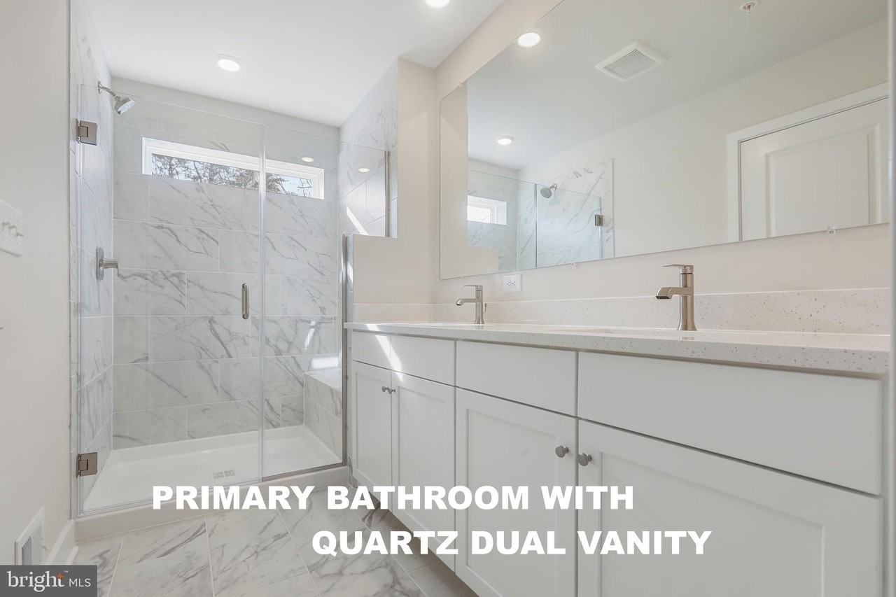 6822 Winterhill Ln - Photo 7 of 50