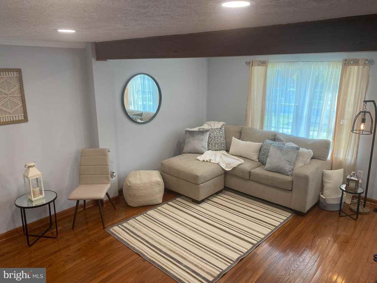 7 Capland Ct - Photo 4 of 7