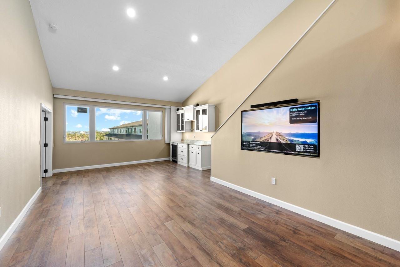 9604 Cortez Rd W - Photo 5 of 39