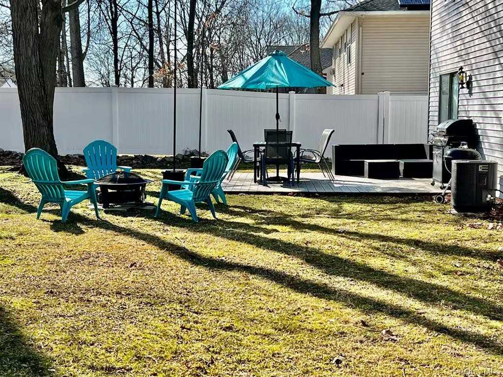 18 Hawkins St - Photo 4 of 19