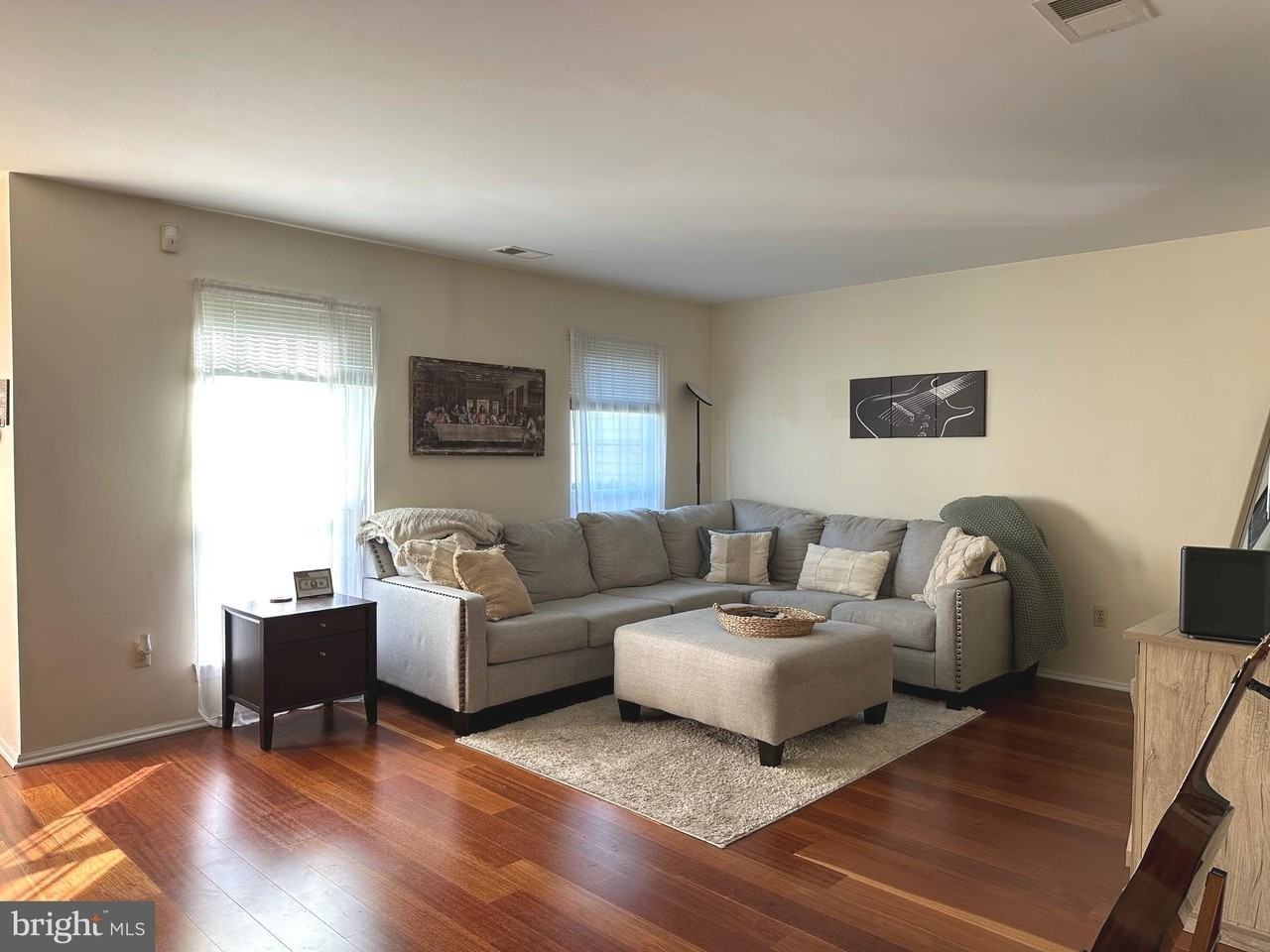 181 Wyndham Place - Photo 3 of 22