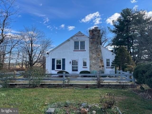 355 Rockdale Drive - Photo 2 of 16