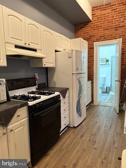 1110 S Potomac St - Photo 2 of 22