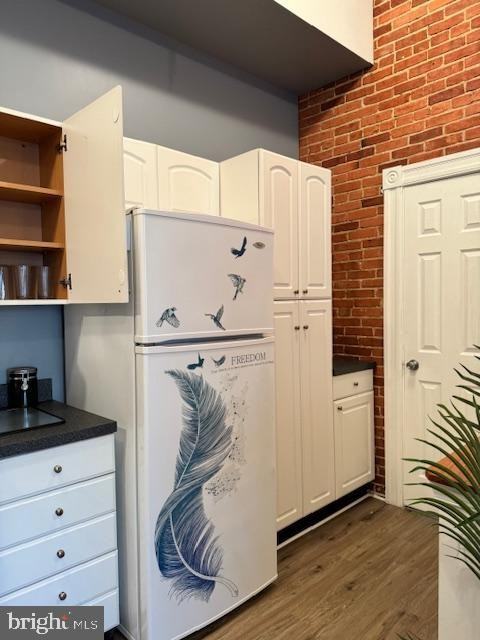 1110 S Potomac St - Photo 4 of 22