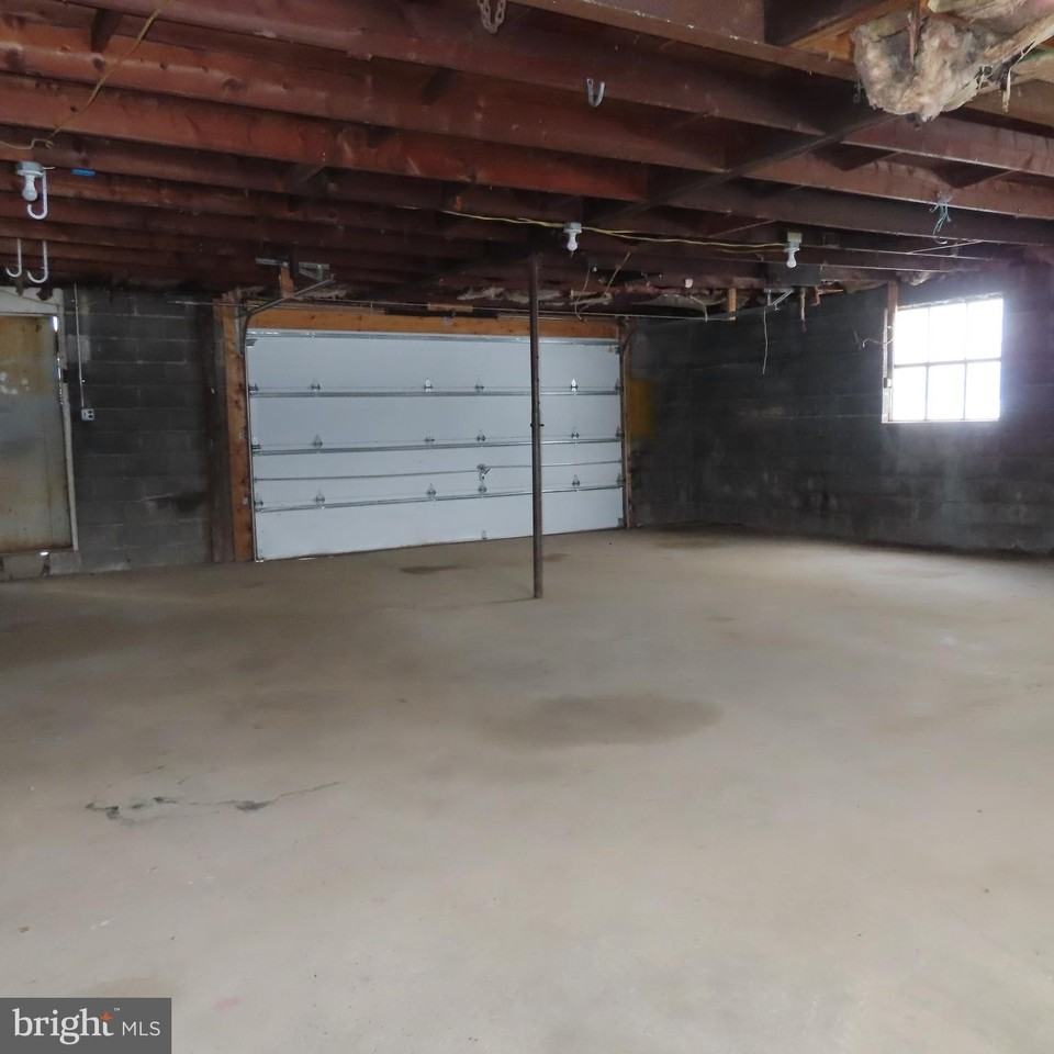 5237G Rolling Rd - Photo 4 of 5