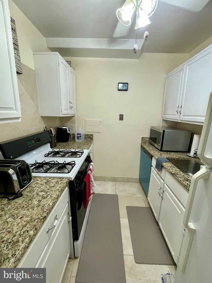 301 North Beauregard Street #1201 - Photo 6 of 7