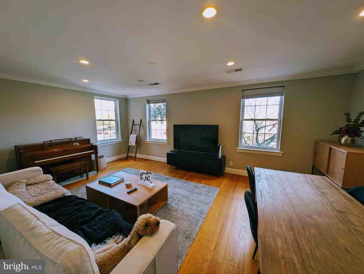 400-306 COMMONWEALTH Avenue unit: 306 #306 - Photo 2 of 21