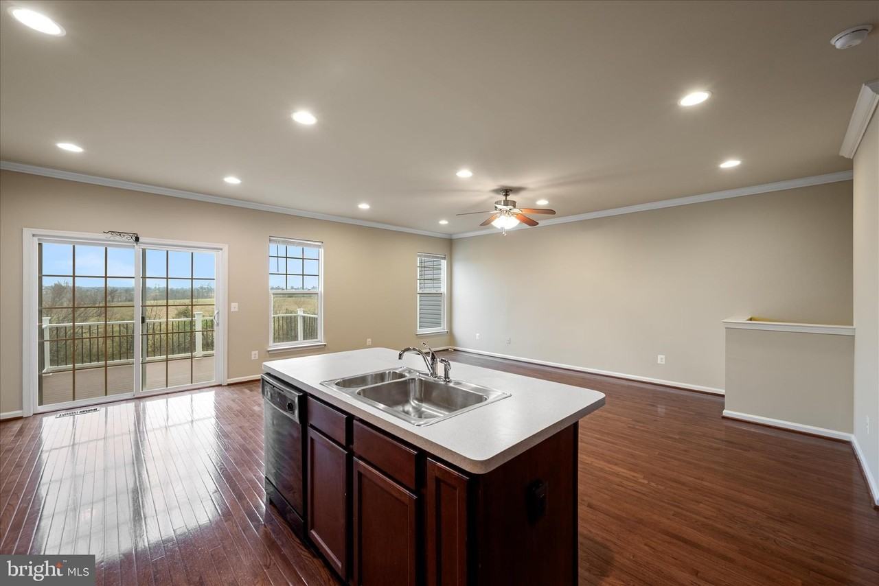 105 Domino Court - Photo 7 of 20