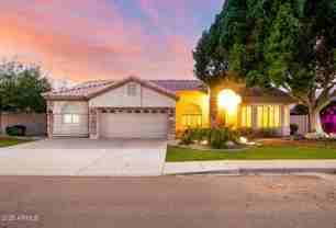 6401 West Orchid Lane - Photo 1 of 1