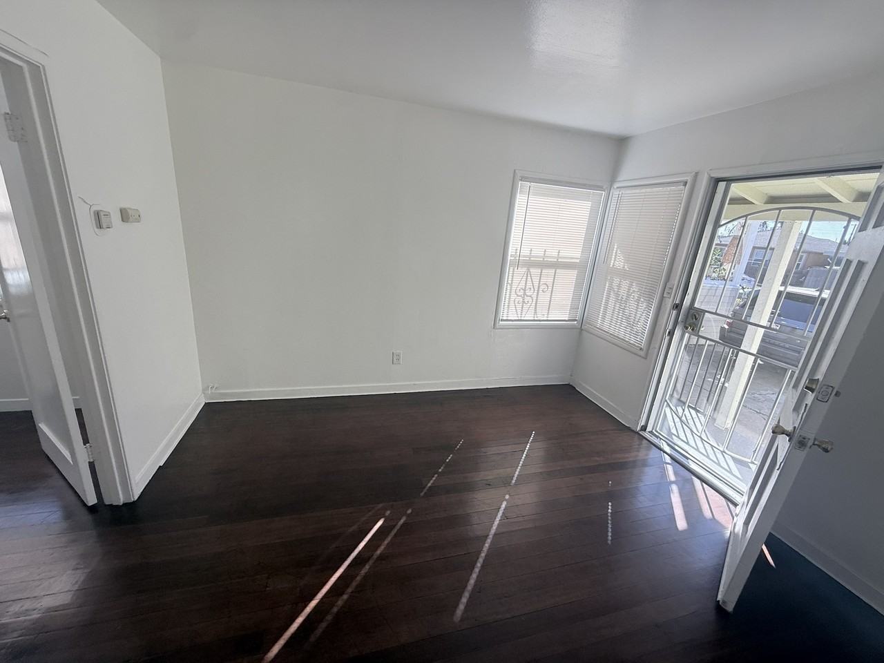 A St - Photo 2 of 13