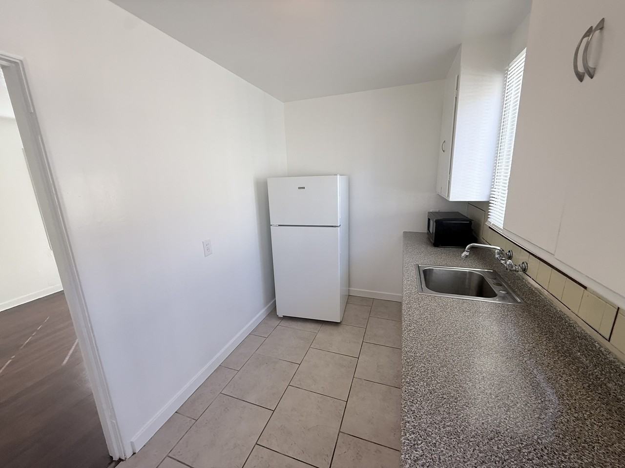 A St - Photo 5 of 13