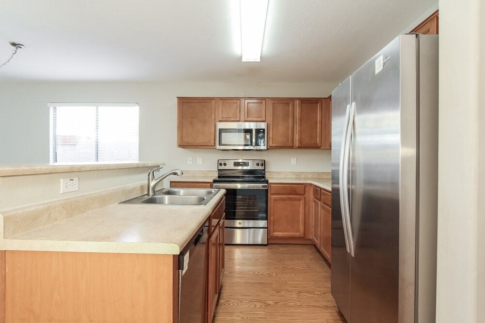 372 S 151st Ave - Photo 7 of 21