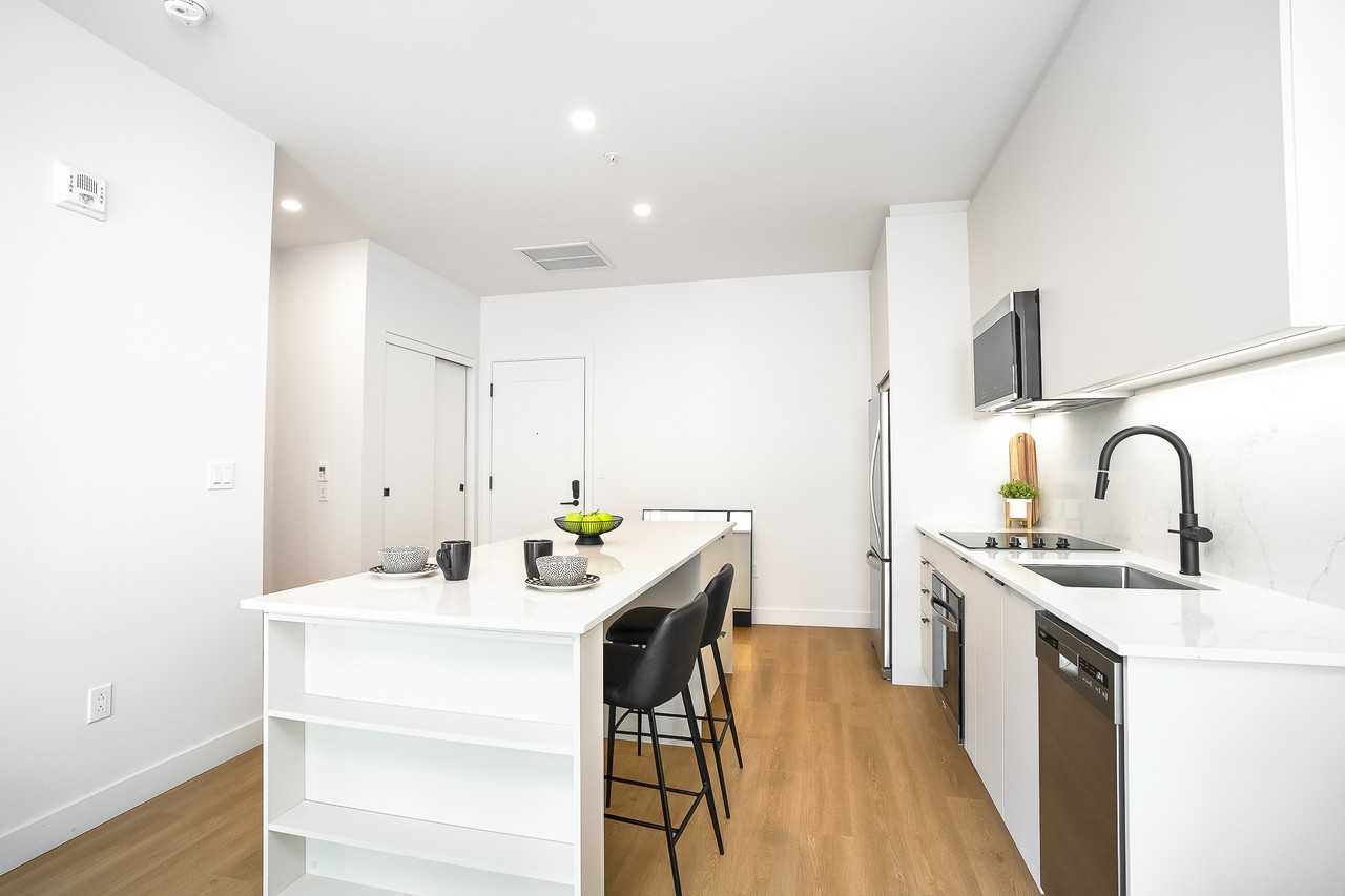 1245 Rue Sherbrooke Ouest #503 - Photo 3 of 36