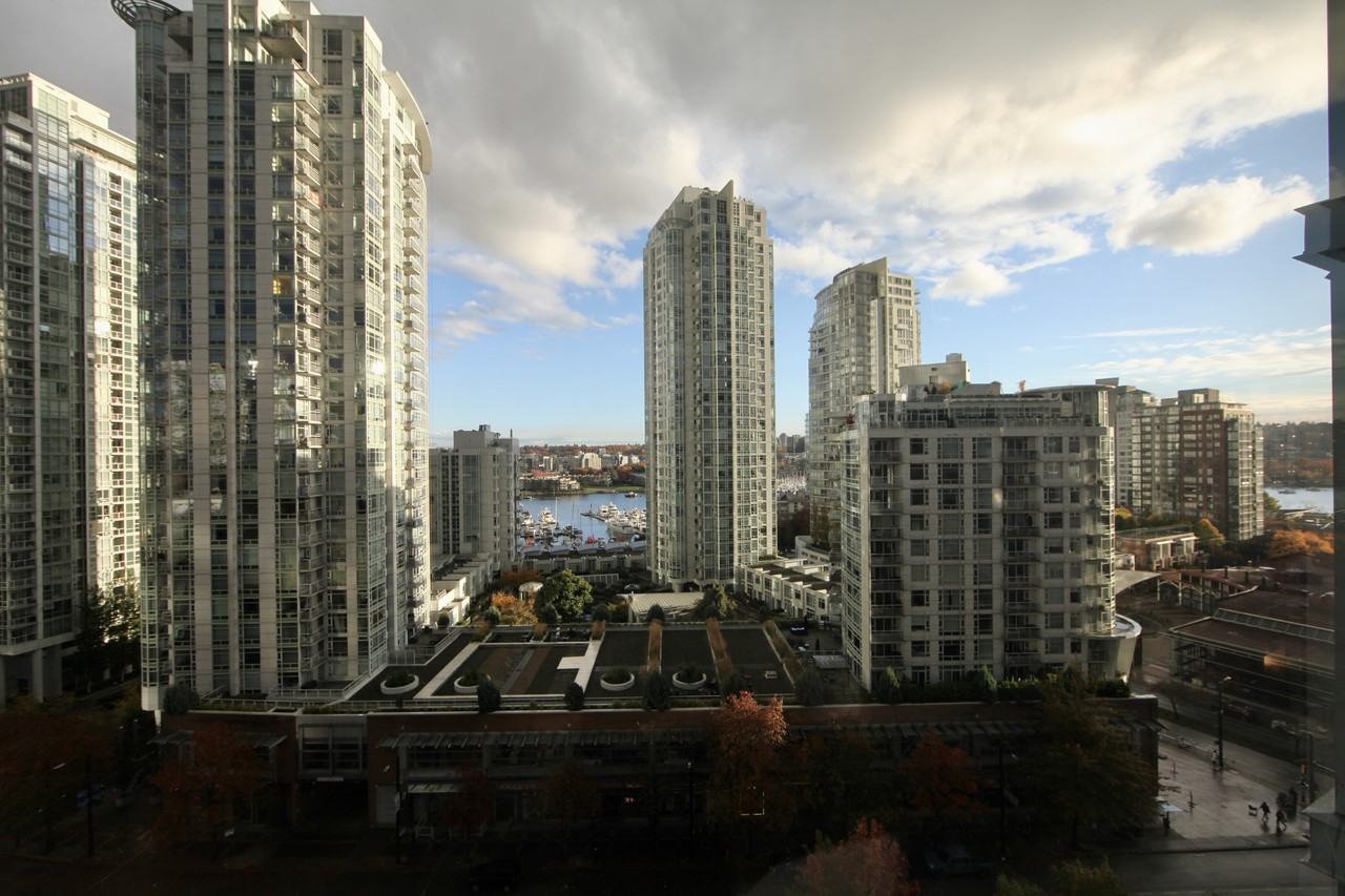 238 Alvin Narod Mews - Photo 2 of 12